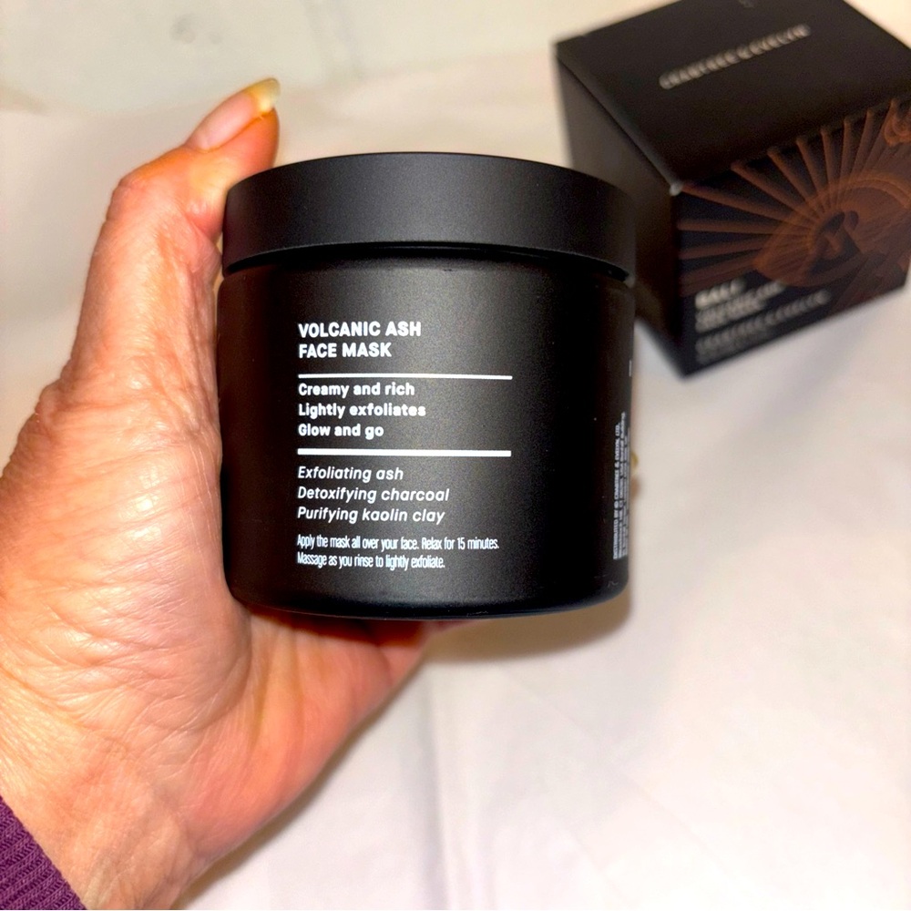 Crabtree & Evelyn Bali Volcanic Ash Face Mask - Picture 5 of 7